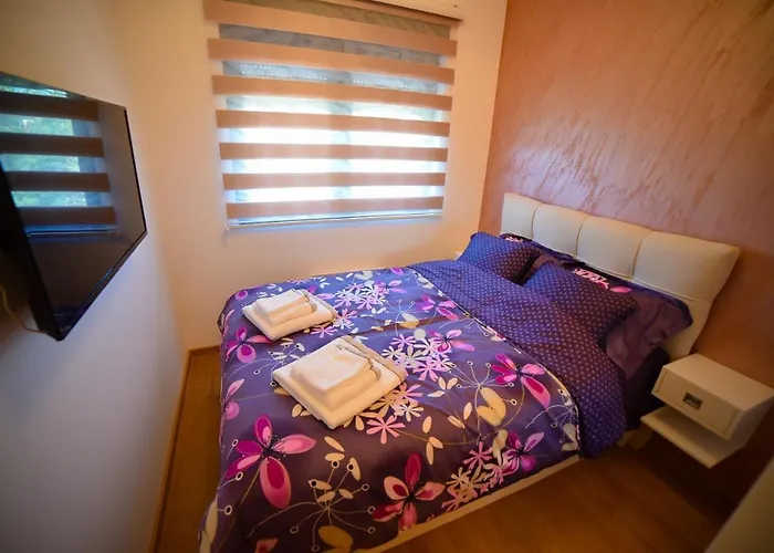 Center Valley In Pekovic زلاتيبور